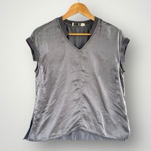 🎉5 for $45 🎉 Go By Silk Top Blouse Shirt Size M Gray